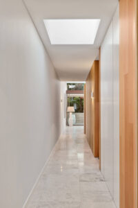 FoamcrestAve_Newport-16-scaled